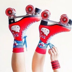 Moxi Hello Kitty Roller Skates~ Rare hard to find
